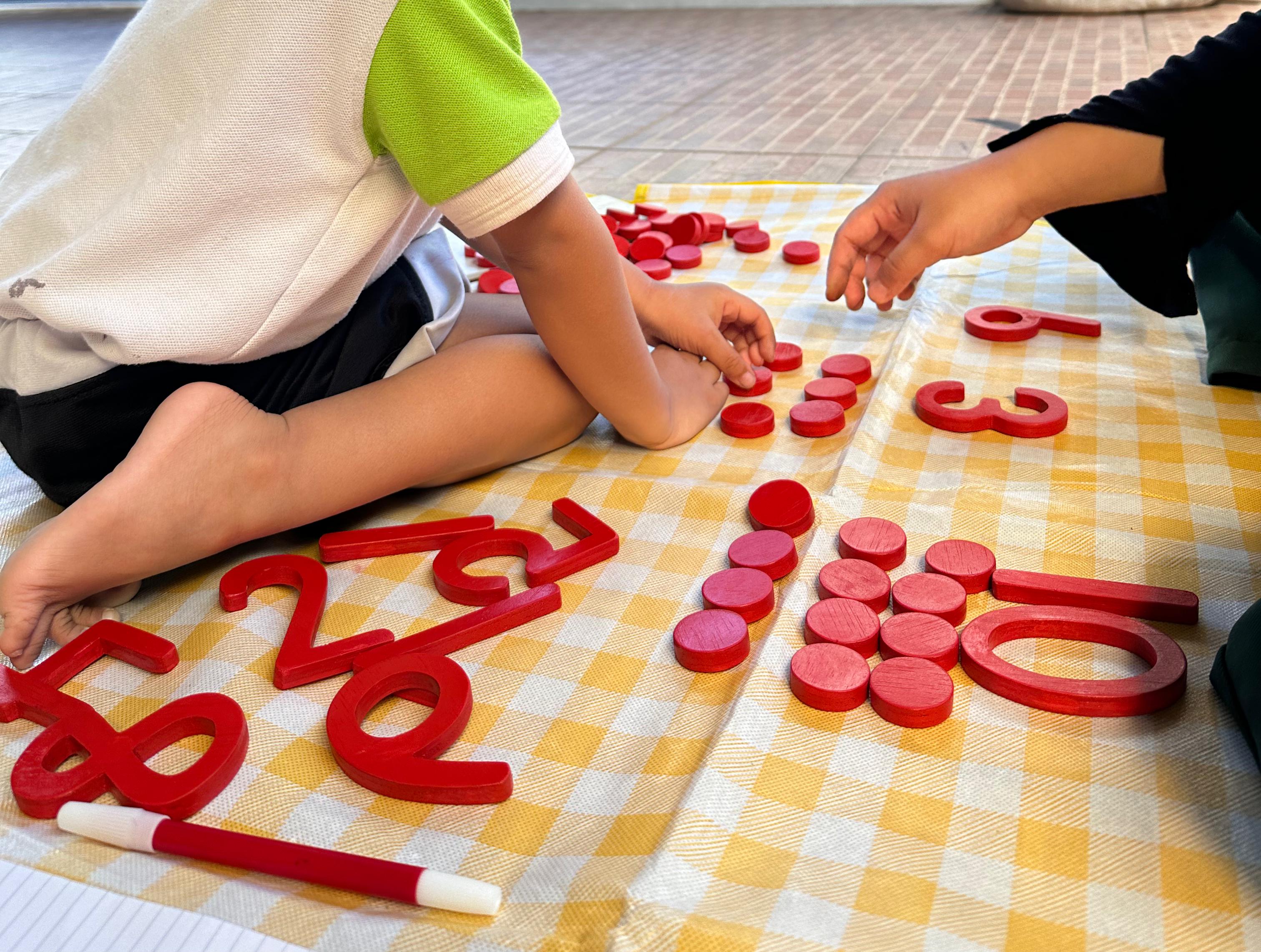 Apa Itu Metode Montessori? Panduan Lengkap untuk Orang Tua di Purwokerto - Artikel Edukasi iRentKids.com